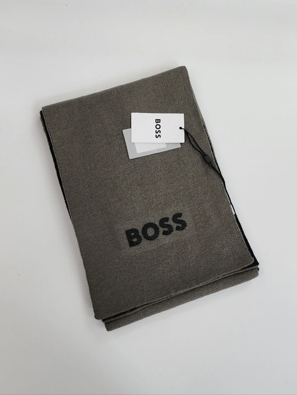 BOSS by HUGO BOSS Wool-Blend Knit Scarf Green-Black Business Casual 8